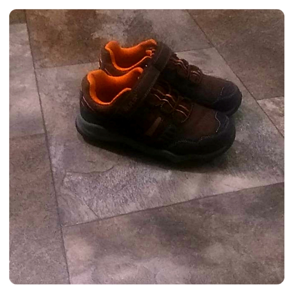 Brand NWOT M.A.P. Reppel-B shoes boys size 2m